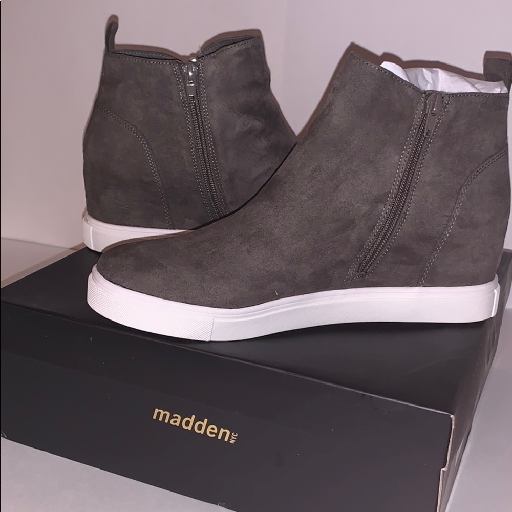 NIB Madden NYC Premierr Ankle Boots size 10